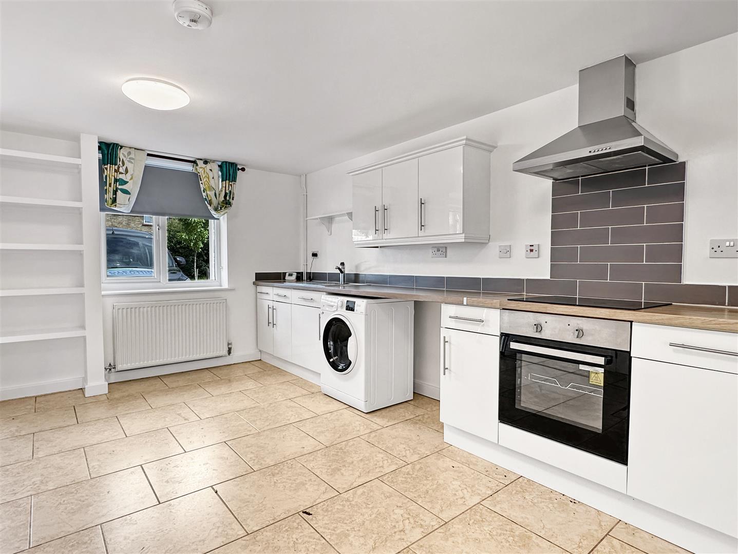 Property Image d891f738-4723-40cb-a24c-3b41fc6cc0f7