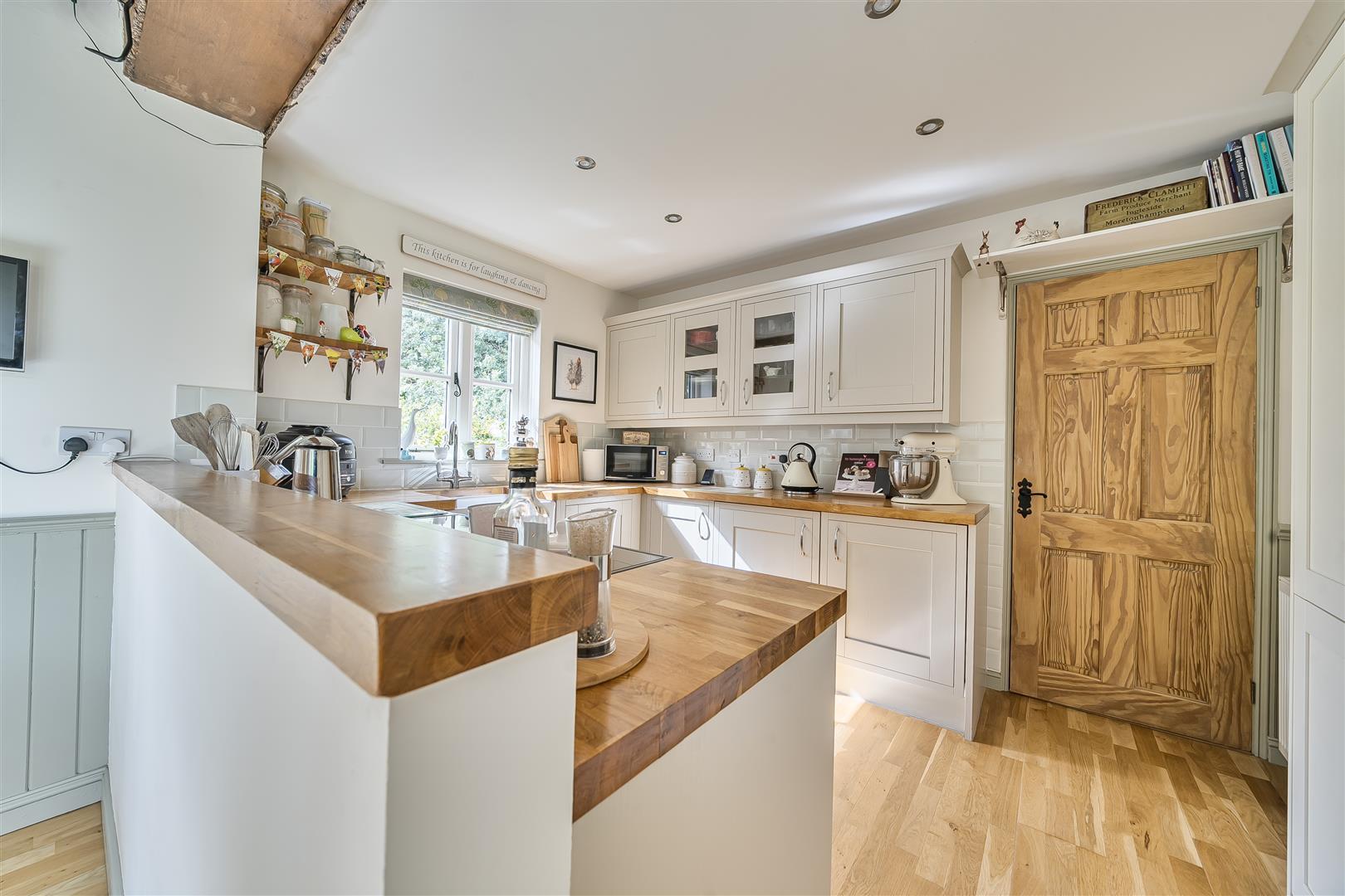 Property Image d8a87990-8830-4152-9588-0838cbf8b92f