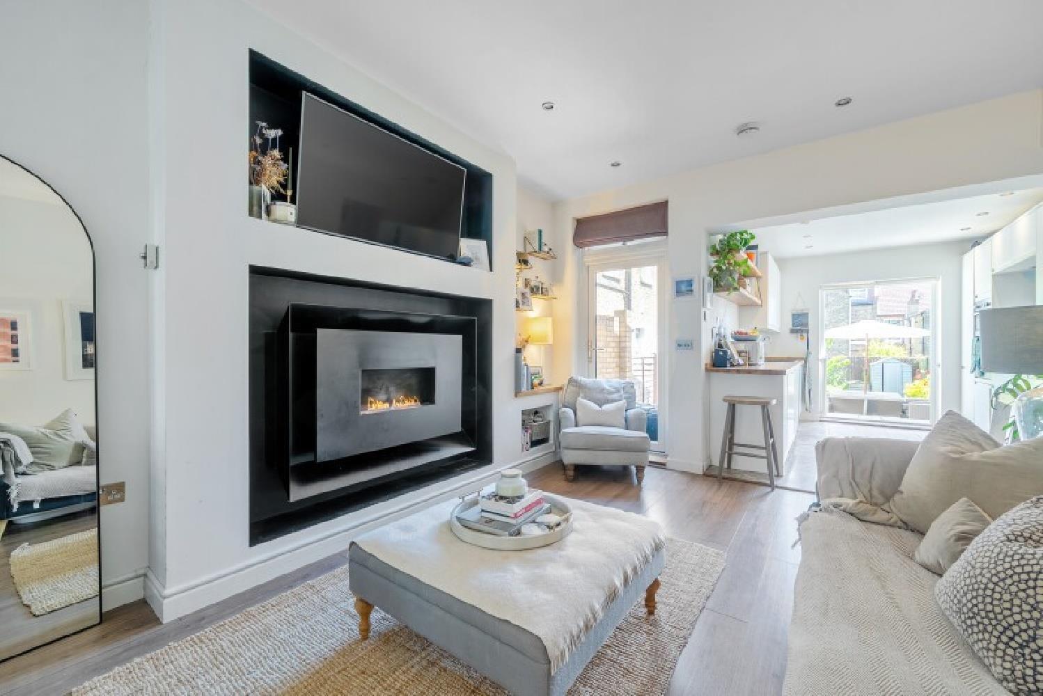 Property Image d8c1b53b-a9c6-49cb-9843-0896ce3c1c8f