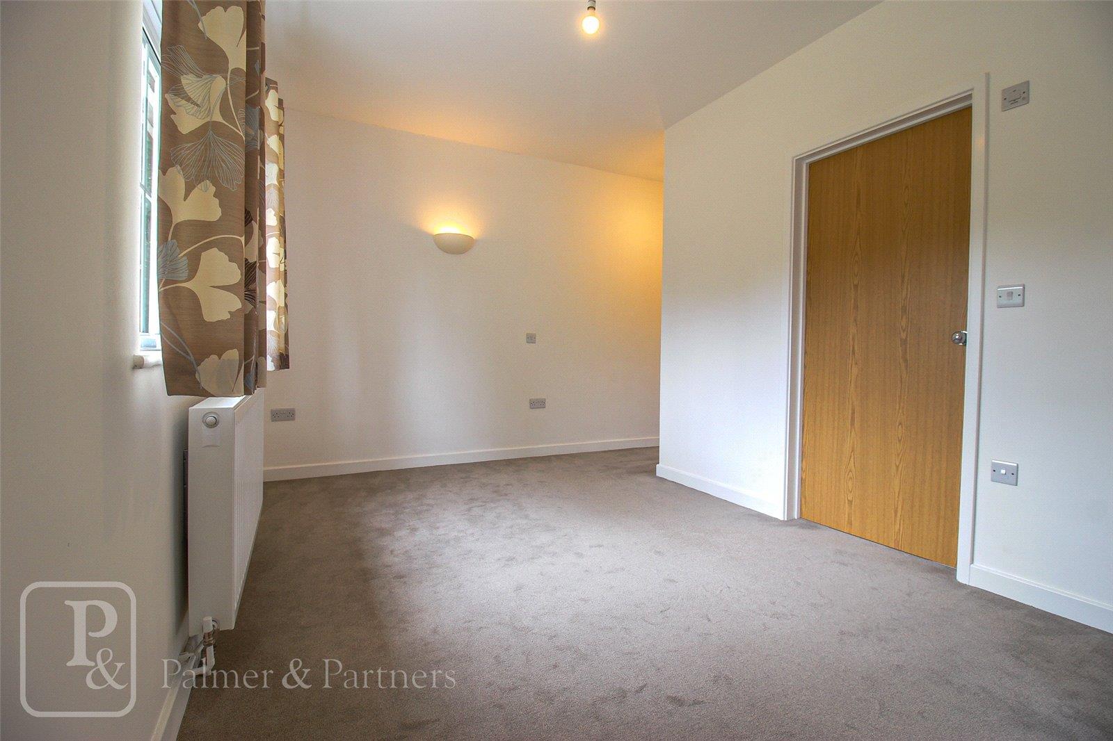 Property Image d8c3985d-1d04-4fb8-a7d3-2b76911420f9