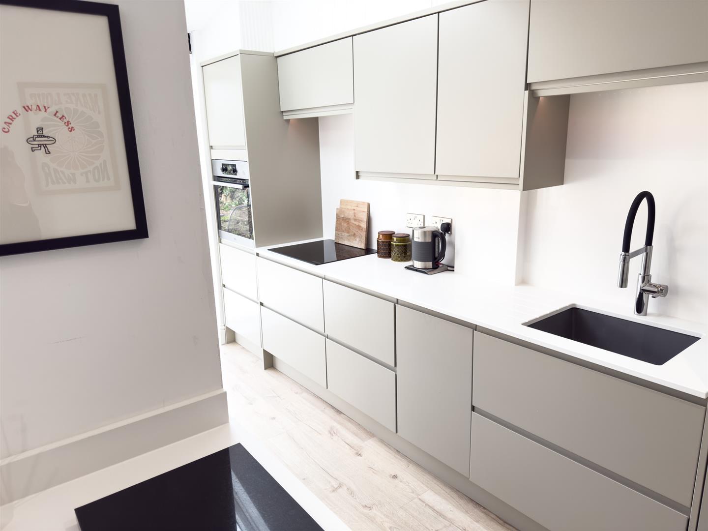 Property Image d8f395ff-7a57-47fa-8d82-ce40781087c9