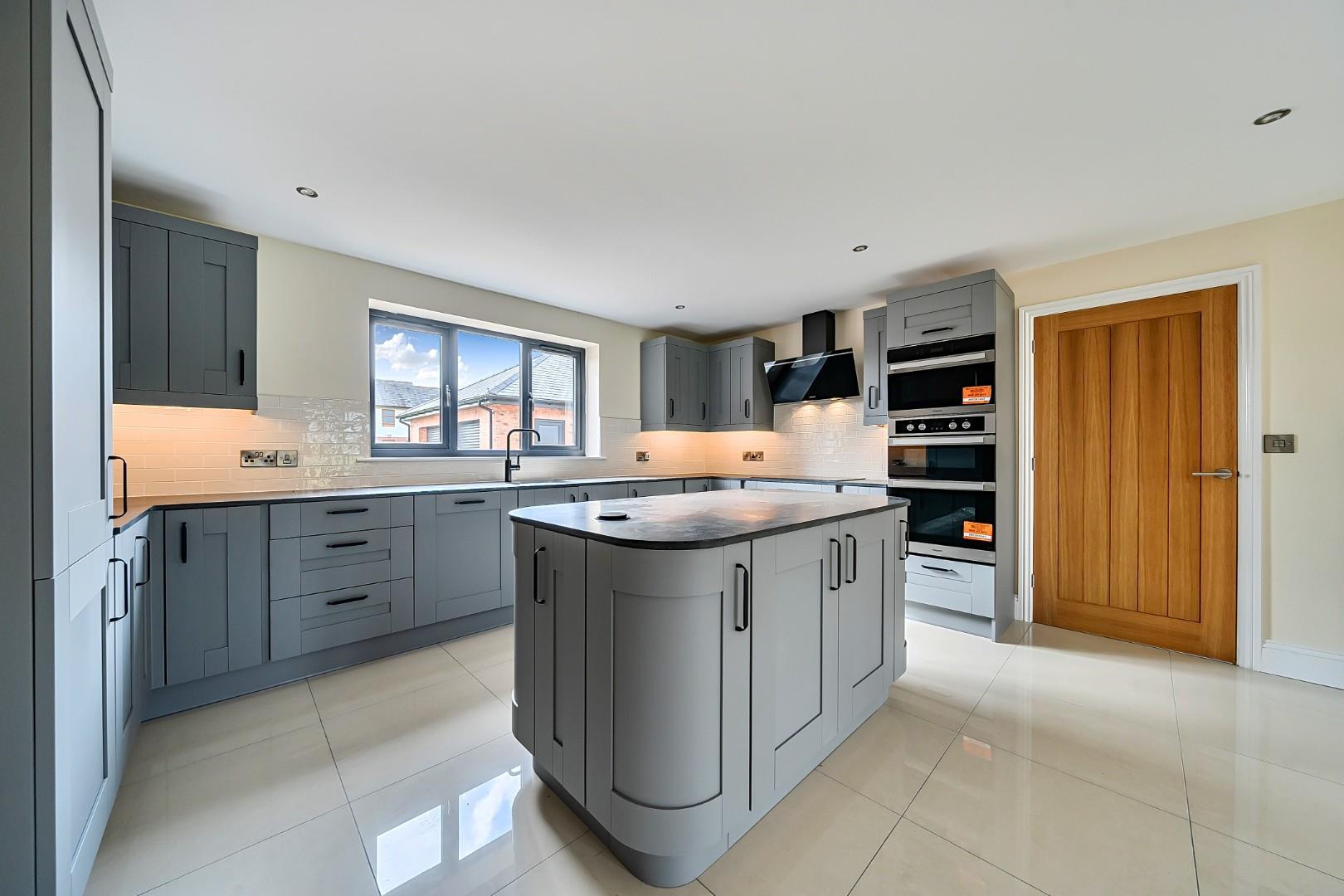 Property Image d8f7635d-58c1-4d36-b4aa-4c24132d0bf6