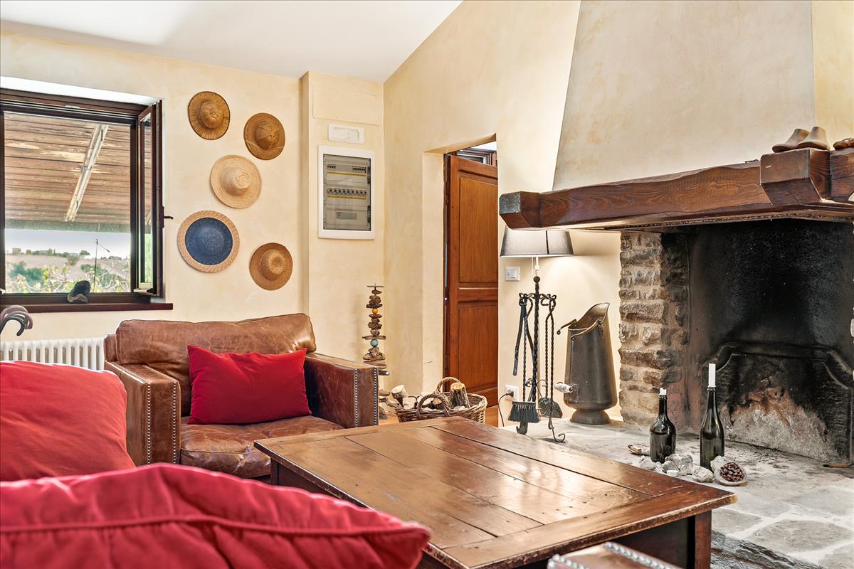 Property Image d8fe8394-953a-4a04-9f10-09f66bfe487a