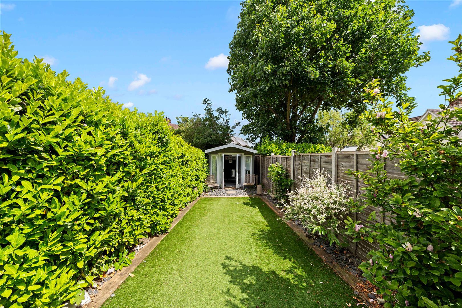 Property Image d91de115-de6e-4490-94ec-1ffc20b46440