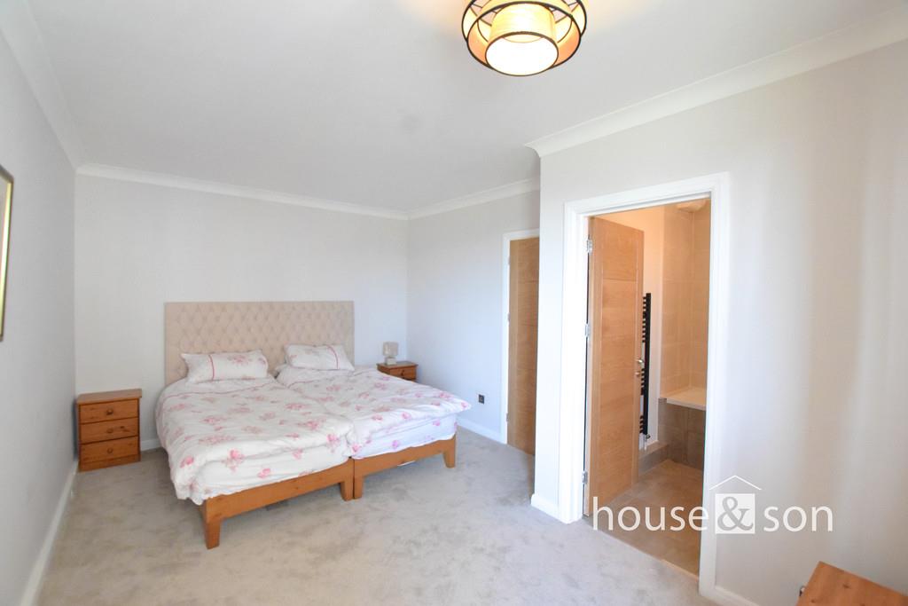Property Image d9418557-3c86-445f-81c1-6822b48b9364