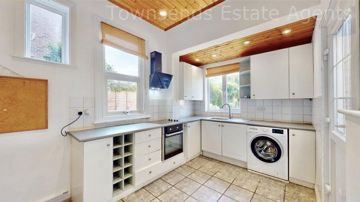 Property Image d94d2d3a-bbd3-43c9-9922-2d77fa252f04