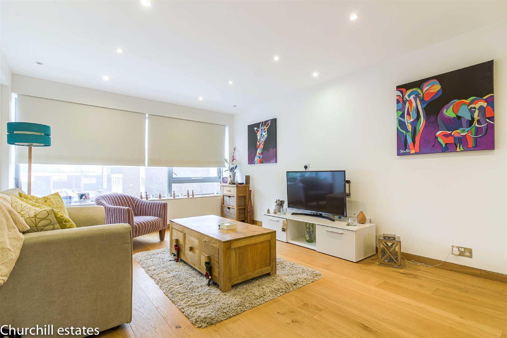 Property Image d94ecd34-0324-47bd-9b65-c1a507828faf