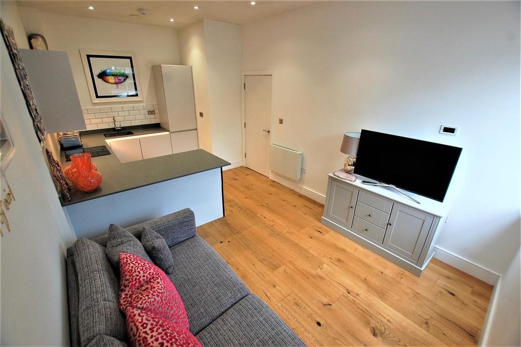 Property Image d96404cb-f40c-4c7a-aeba-43511d59d807