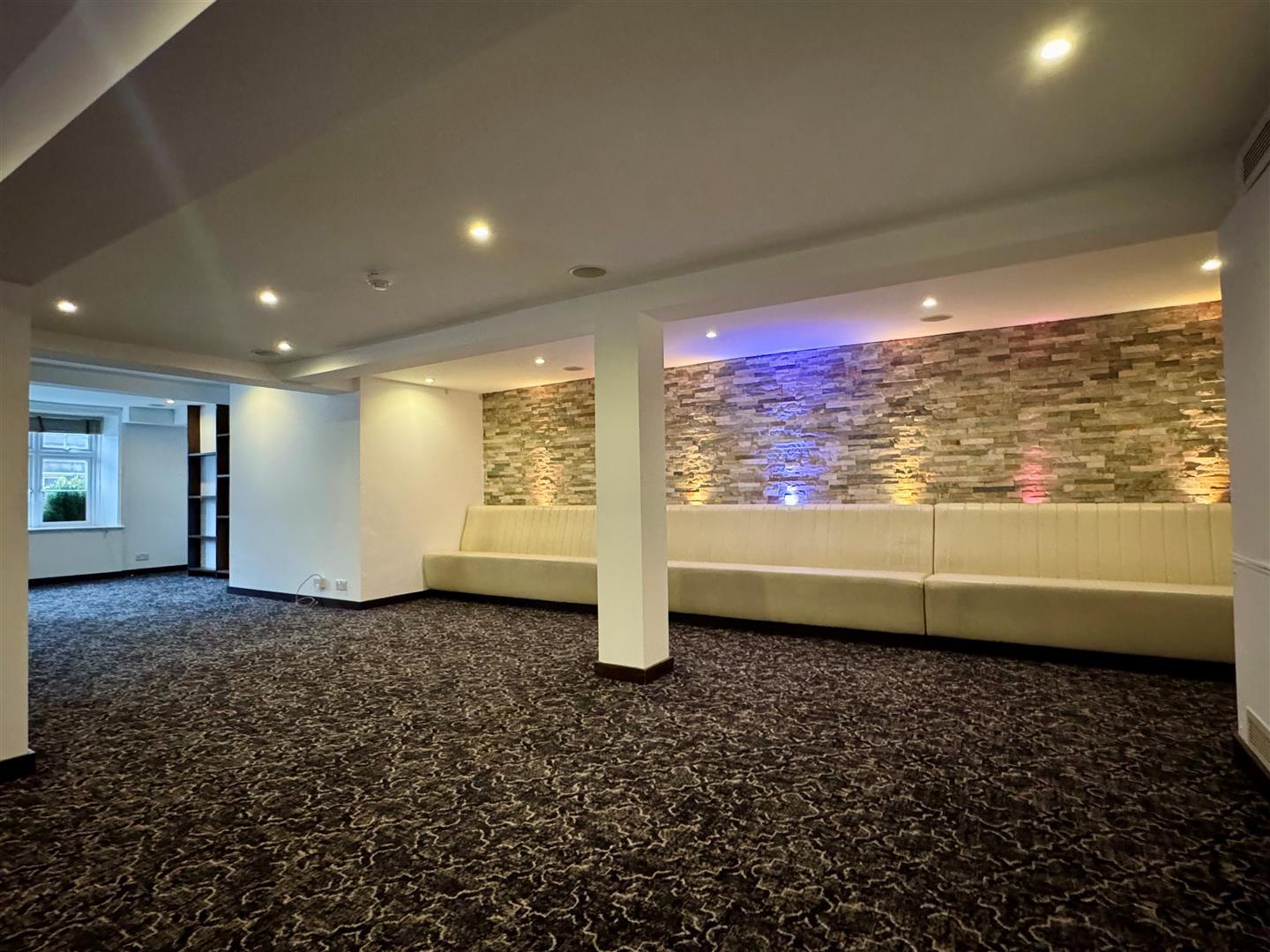Property Image d96fc734-a661-4a16-958d-94f7ba99a9e5
