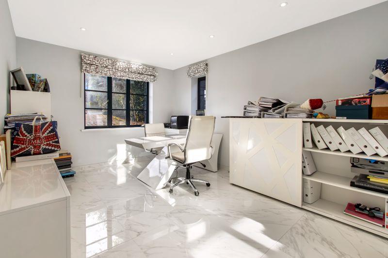 Property Image d970b31f-f05e-402b-8a26-621c27ed190c