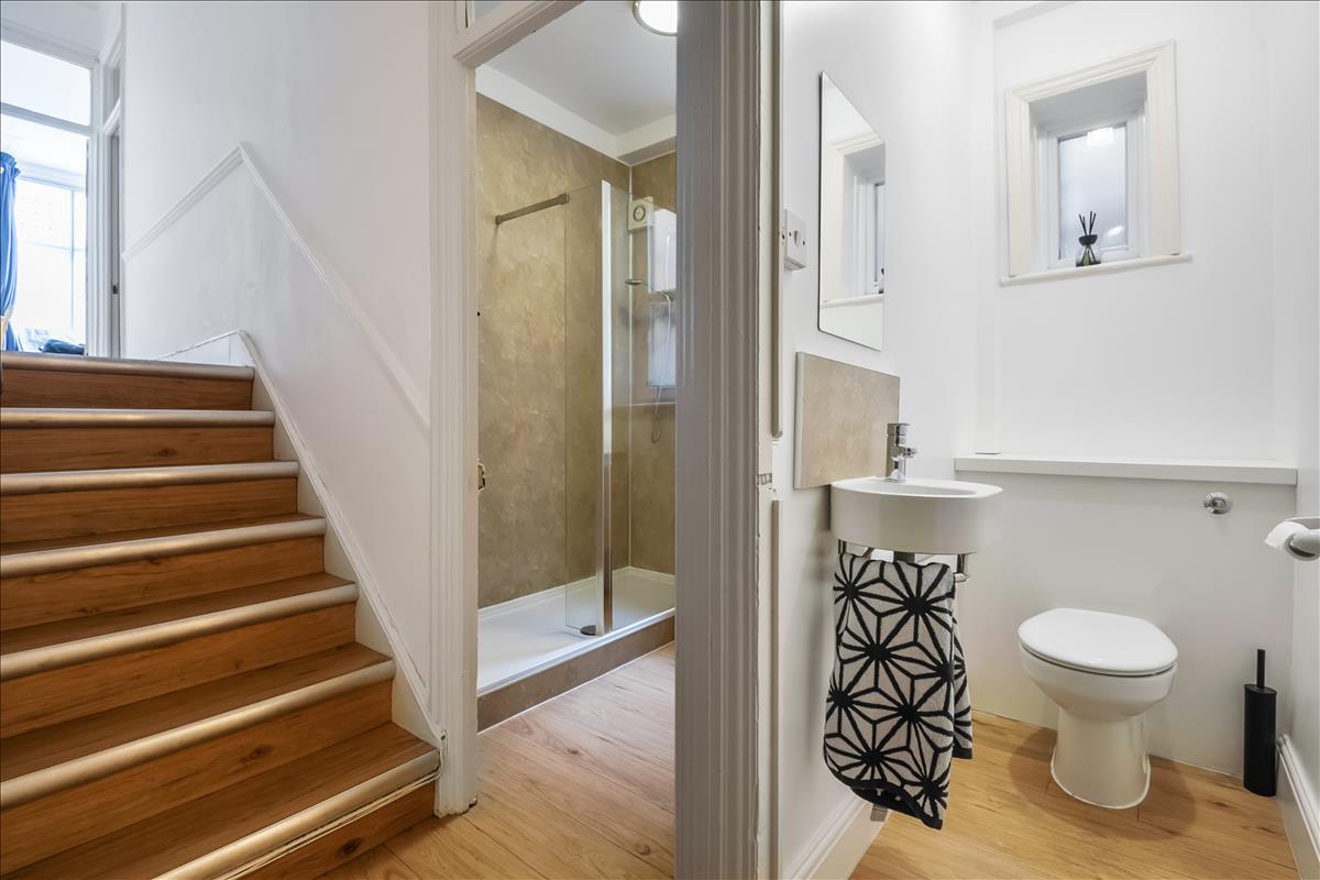 Property Image d973f3a4-cd00-43cb-9cae-e500696676f8