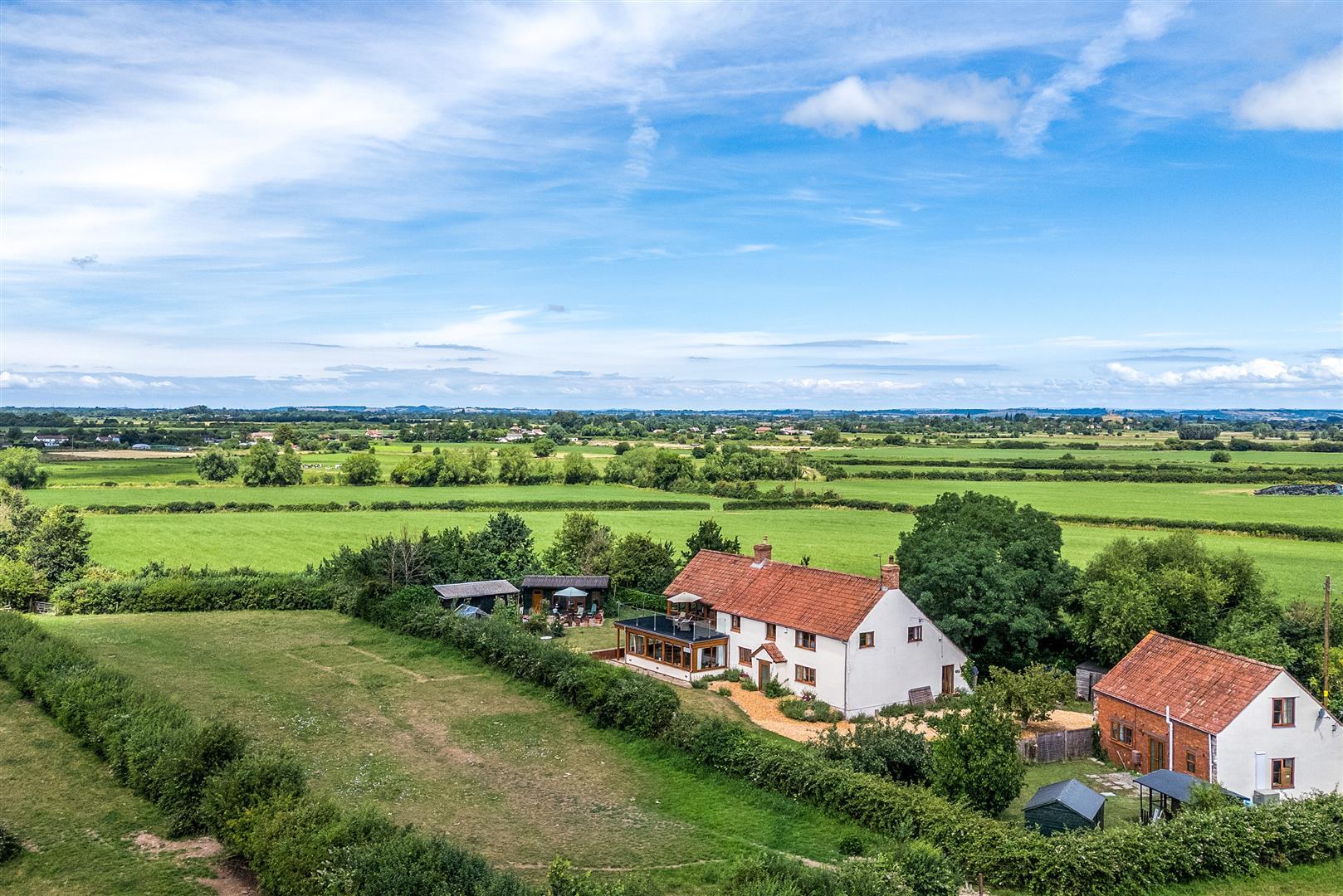 Property Image d984a6a9-1570-4ce6-b8e5-40829228860e