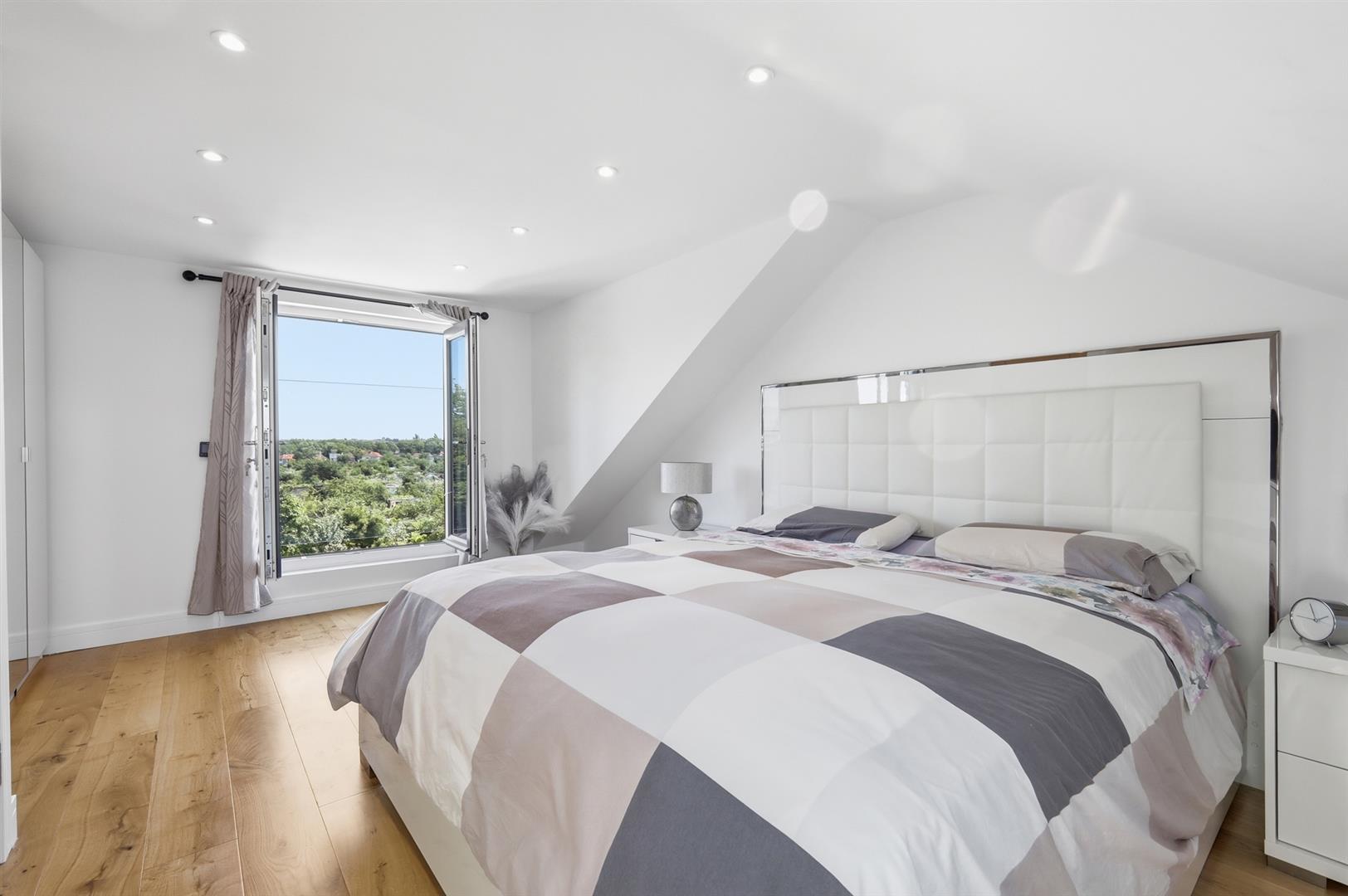 Property Image d98fc382-f08c-49bf-8079-02ccee001c78