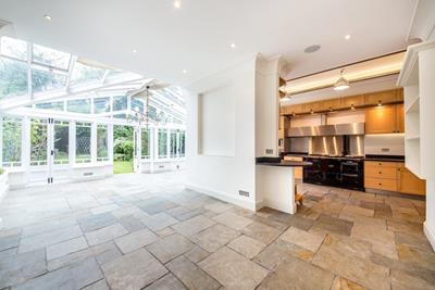 Property Image d9e95883-5f92-4e39-8ff9-562f38360189