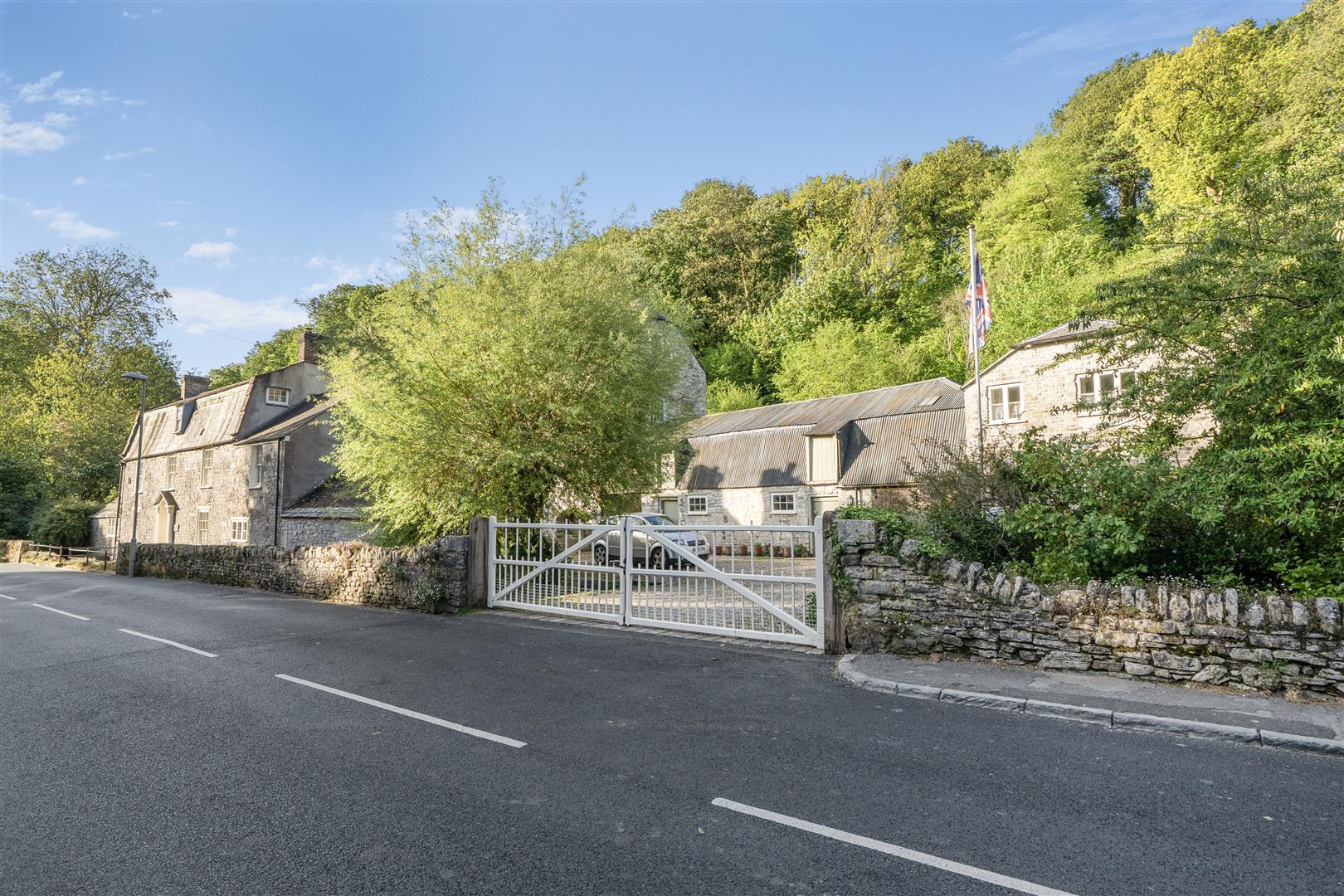 Property Image d9effc8a-c7c3-45b4-809e-56d2bda31c38