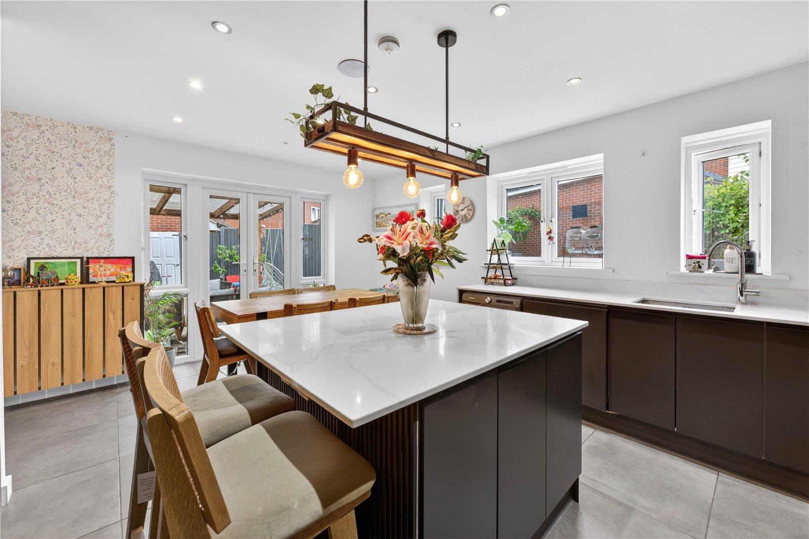 Property Image d9f8aa27-bb42-4029-b219-7ab0e4559ef9