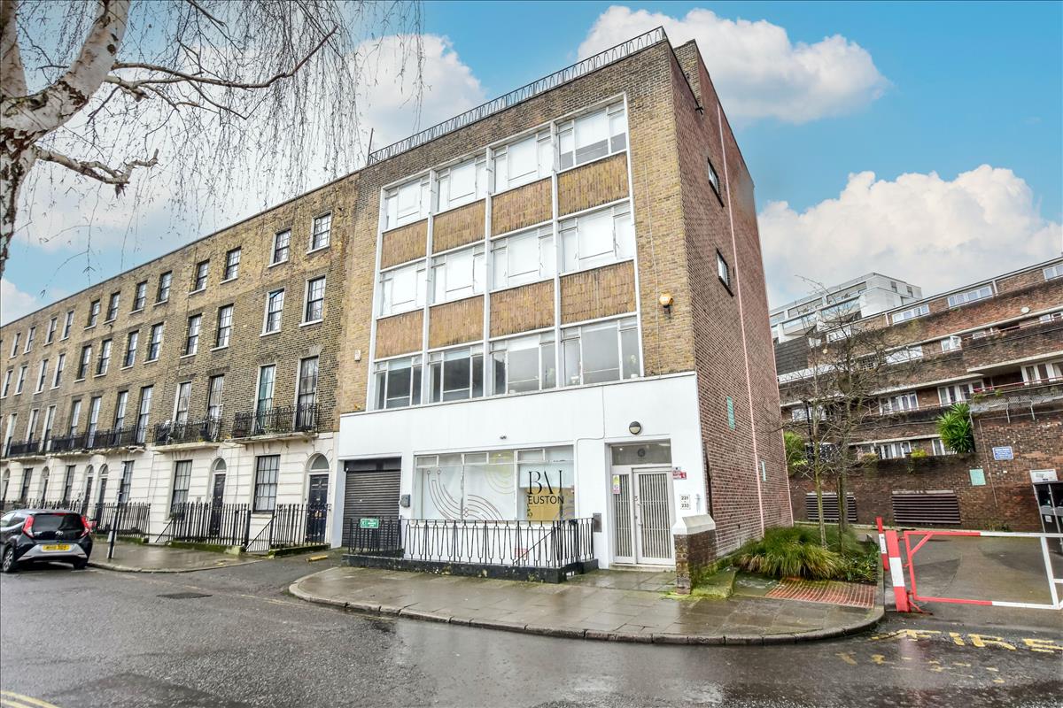 Property Image da207f08-9e3d-42f3-8d65-e183aa516e9d
