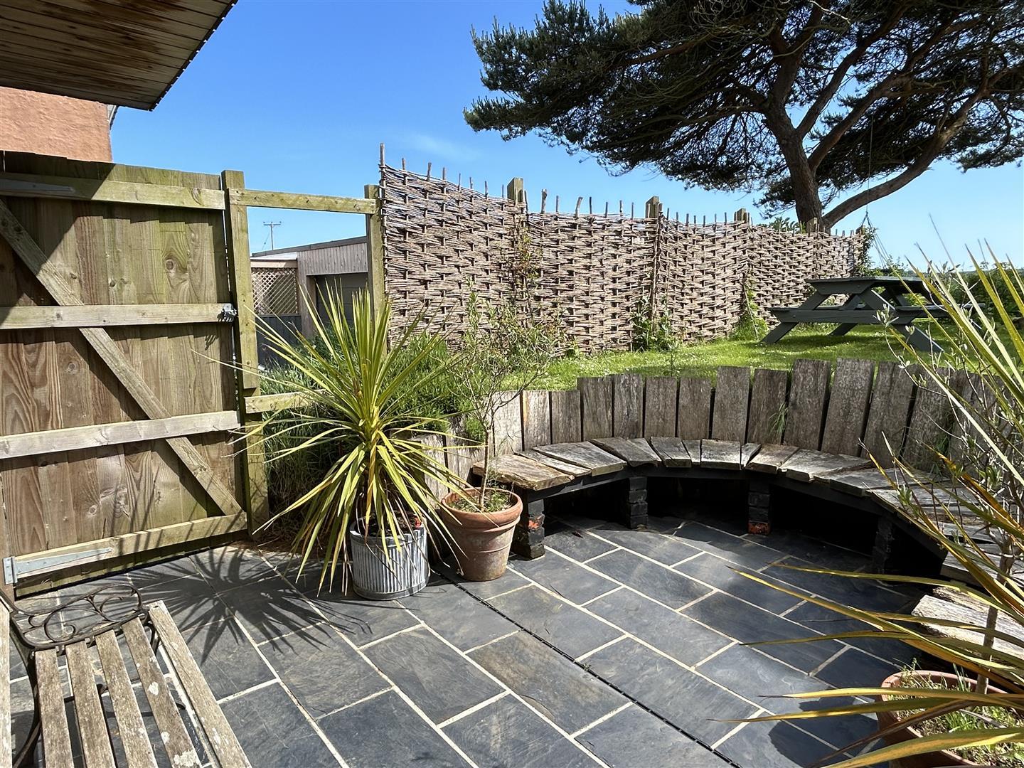 Property Image da405051-fb94-40a1-a8b9-065277225bb1