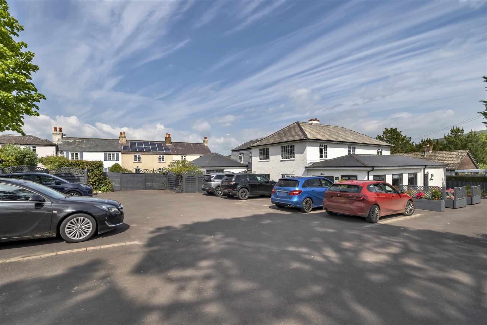 Property Image da75faef-127d-423f-a2cc-65e8dcde6d54
