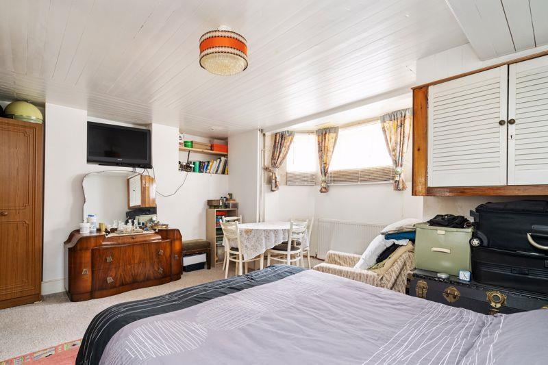 Property Image da89cd5b-92e6-49b9-91ea-1101947d2fa8