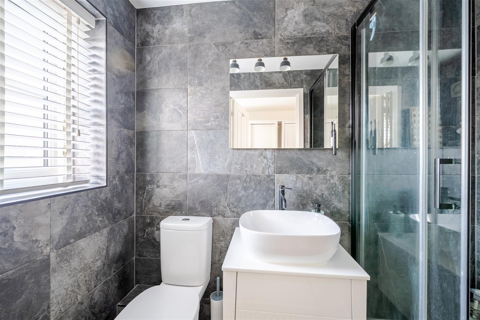 Property Image da8ee871-0b13-4352-a1d7-ac29b3a1e367