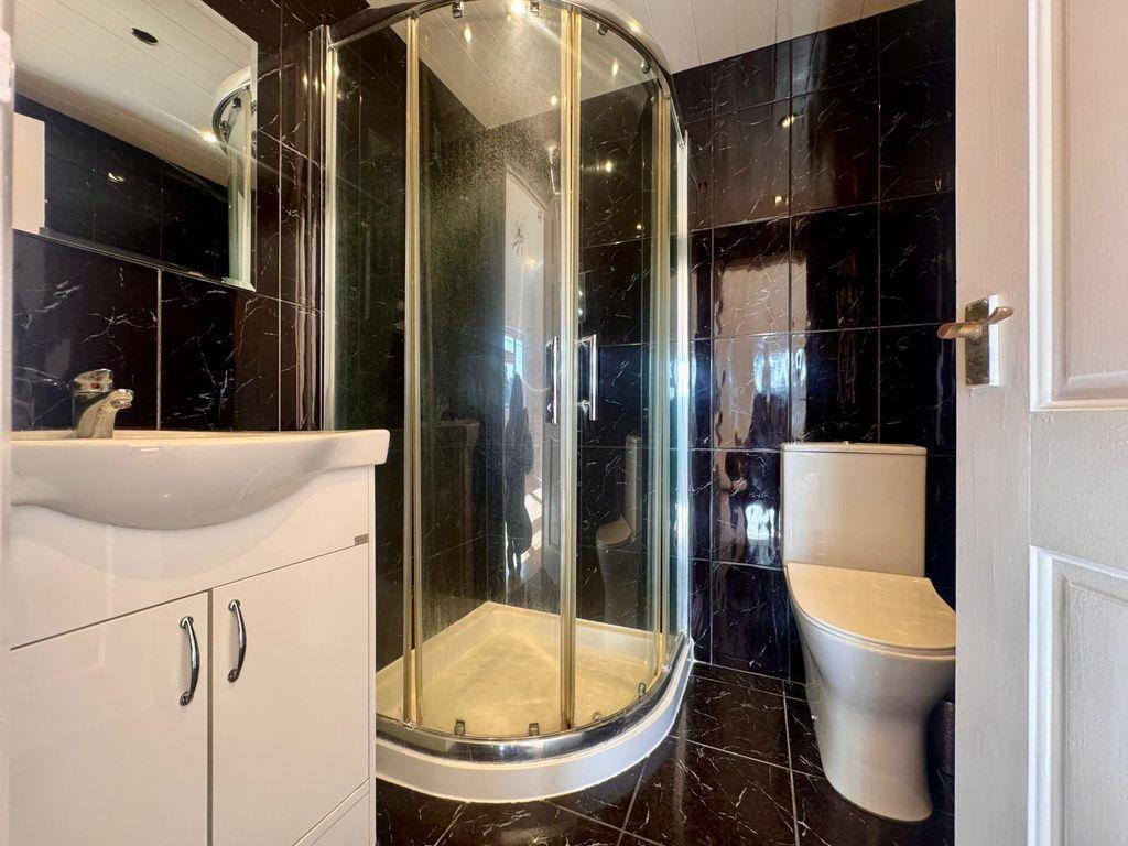 Property Image da8f3cb8-b758-42ac-94dc-1d5b191f3d3c