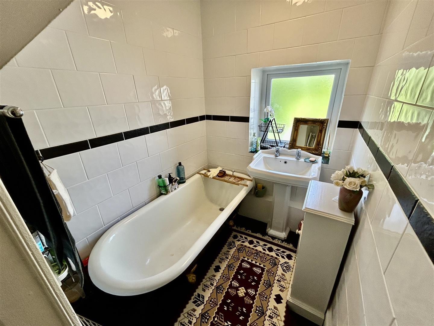Property Image daa96878-271c-4b0b-bc32-f02823b9e44b