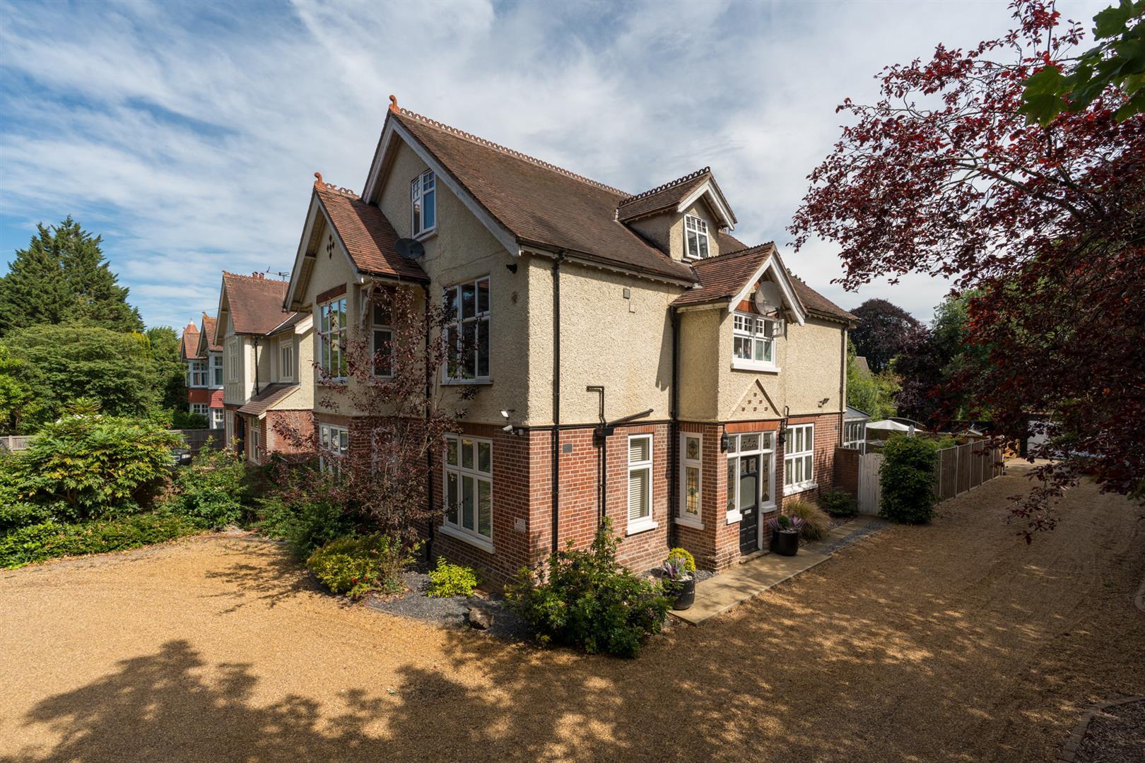 Property Image daebf118-b8d8-4e74-8ce7-ae2f53353ee7