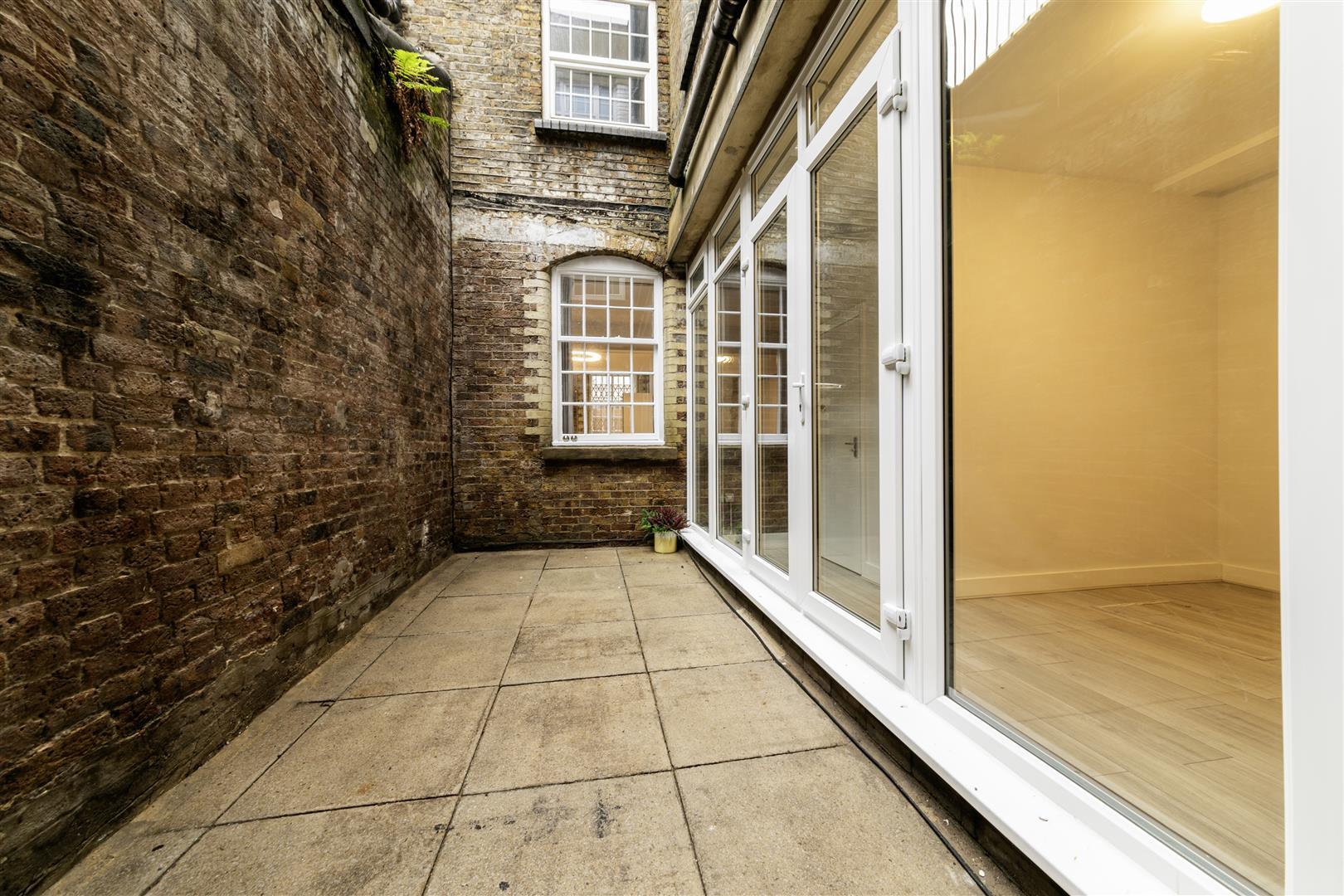 Property Image db2056bc-f3ac-4b8d-9e83-709d1317fc37