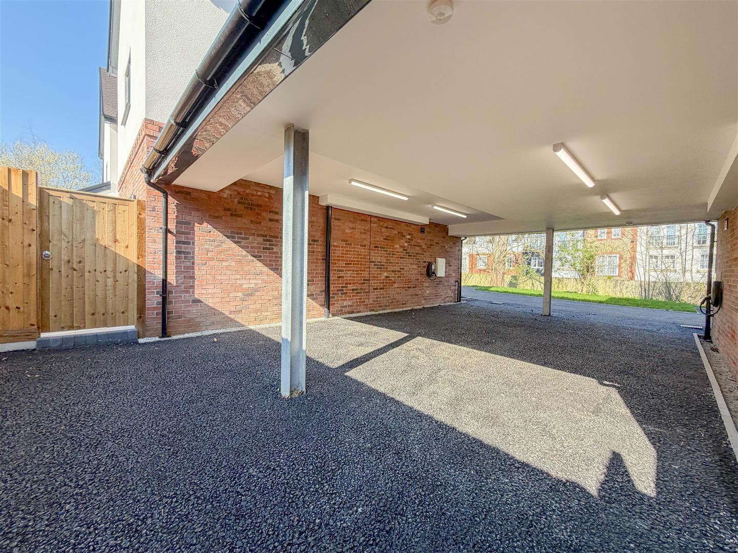 Property Image db3d97cc-b87a-48fa-a59b-cd5a10c1d4e0