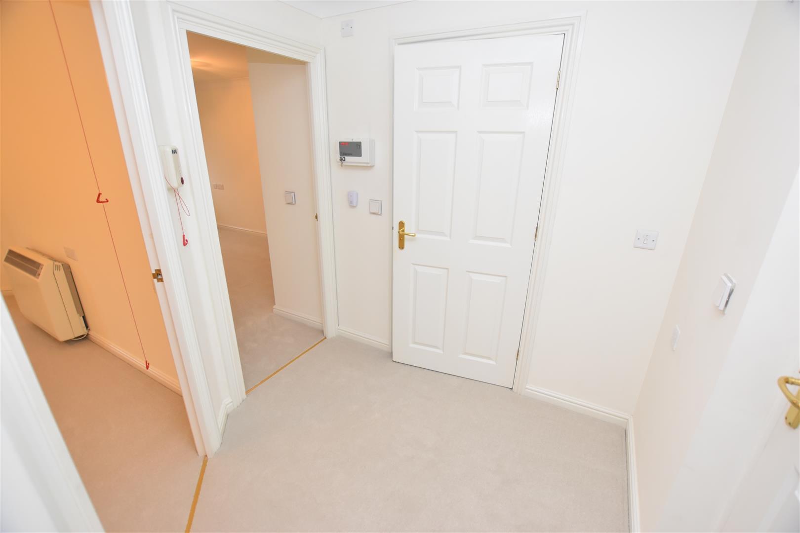 Property Image db68a3ef-82cd-482a-8190-ff52dde41e52