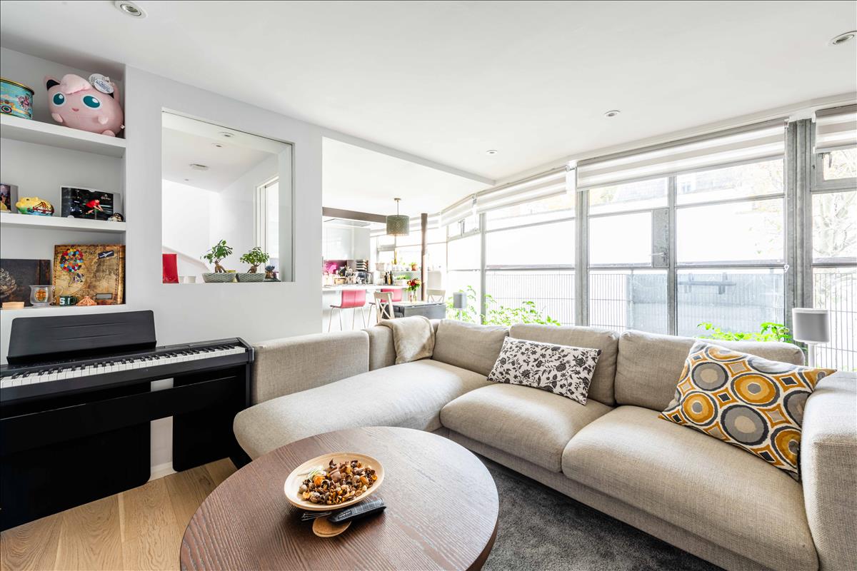 Mews house, triplex apartment for sale, Angel, N1