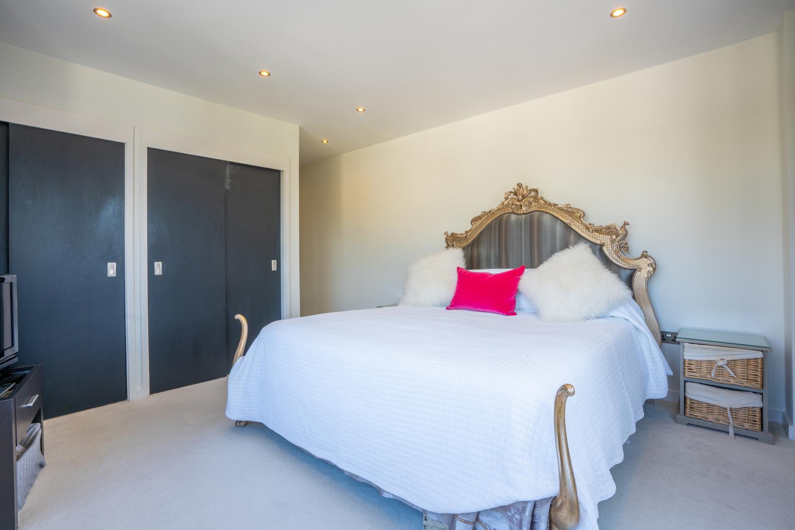 Property Image db9f73d0-3ffd-4c82-a117-c720921056da