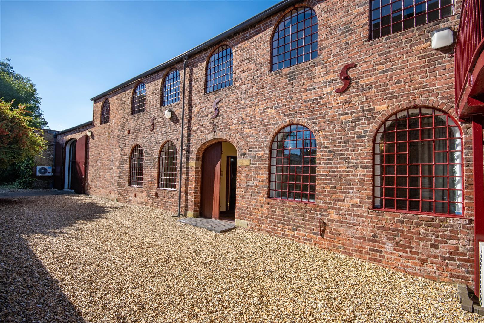 Property Image dba8ebd3-3d5e-4e65-b4bf-8f2bc6c4a12d