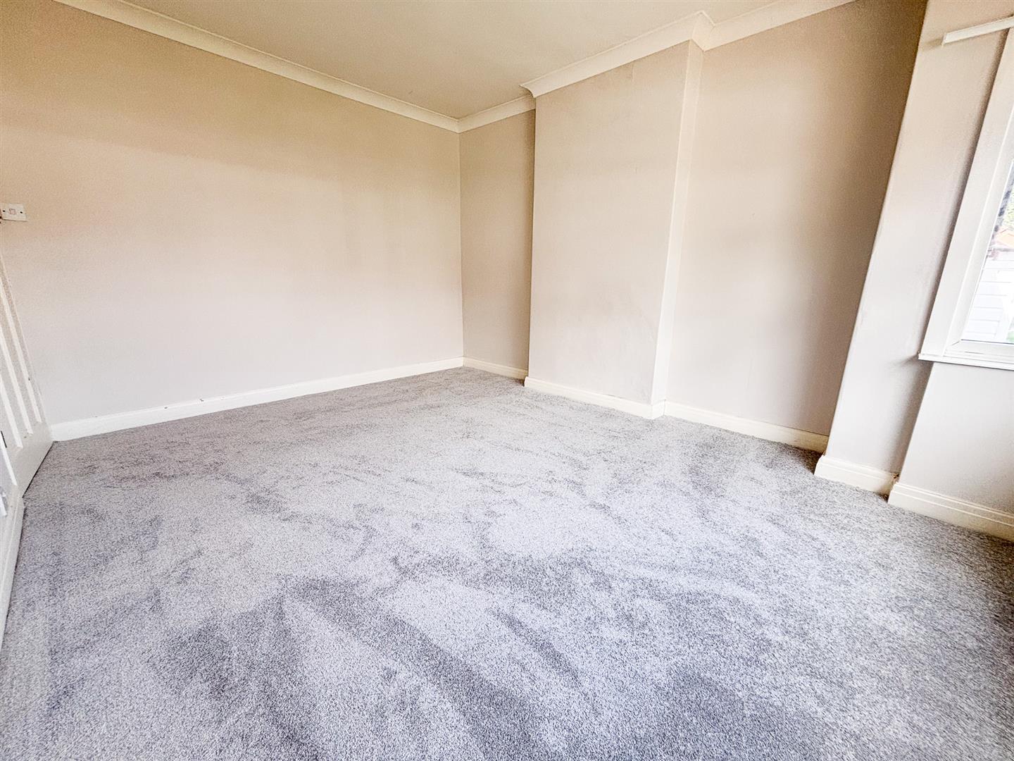 Property Image dbf286e2-f49a-448e-be15-19f1d6411a0f