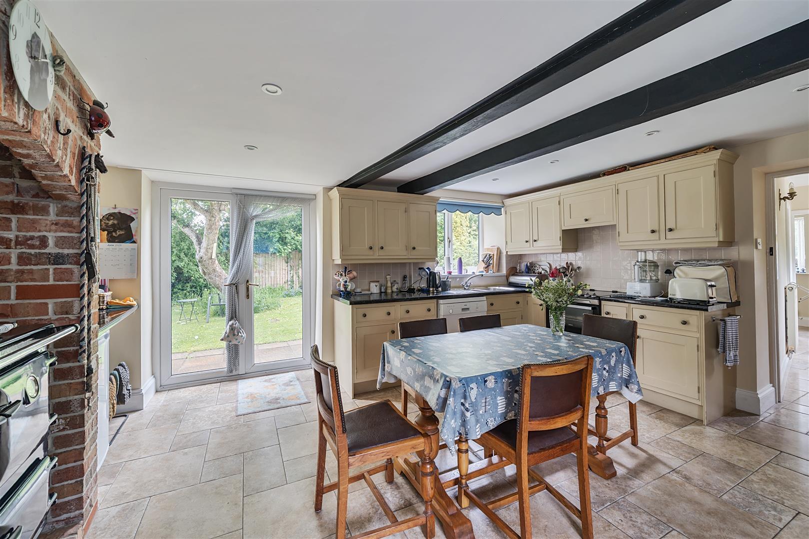 Property Image dc05fac3-2abe-418d-9d74-9e2c8729d1ea