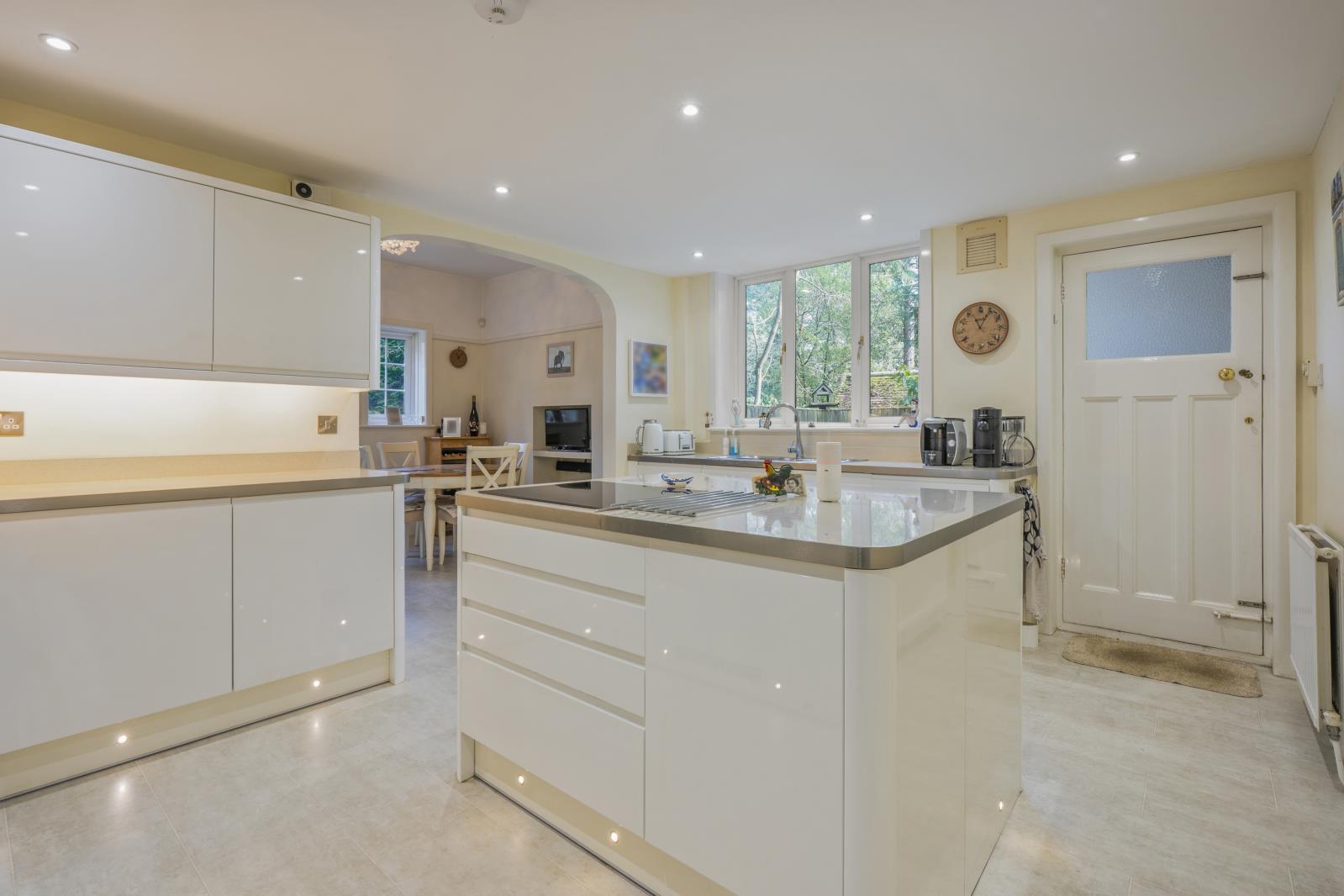 Property Image dc4175aa-a3b1-4cbe-89af-87015a4be1e4