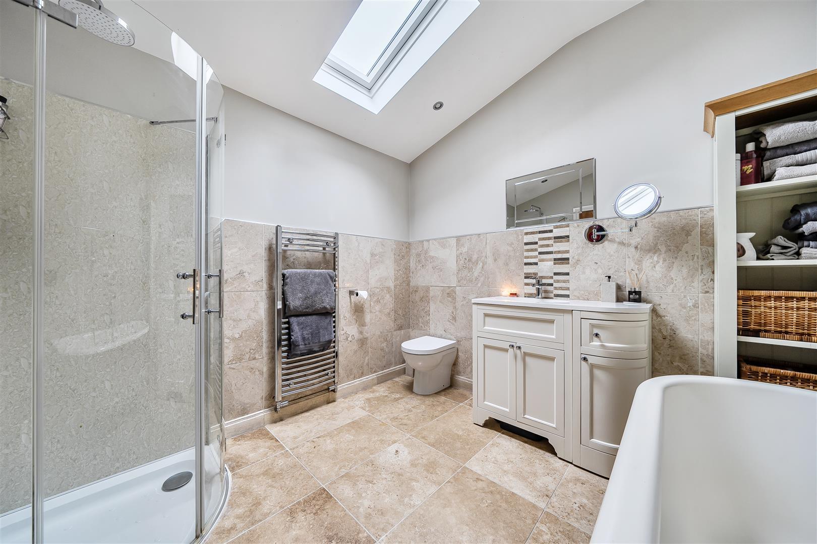 Property Image dc5715ec-6799-4002-aba8-ba0d70ff7641