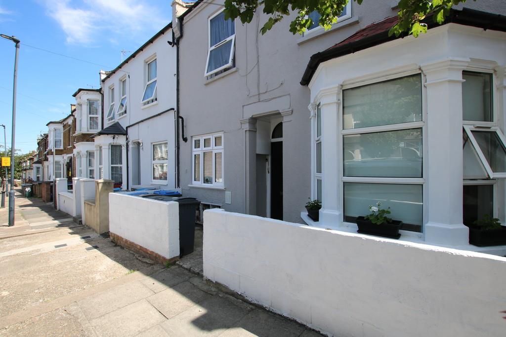 Property Image dc7cf568-6da4-4f1b-8e4a-2f0e68ac463f
