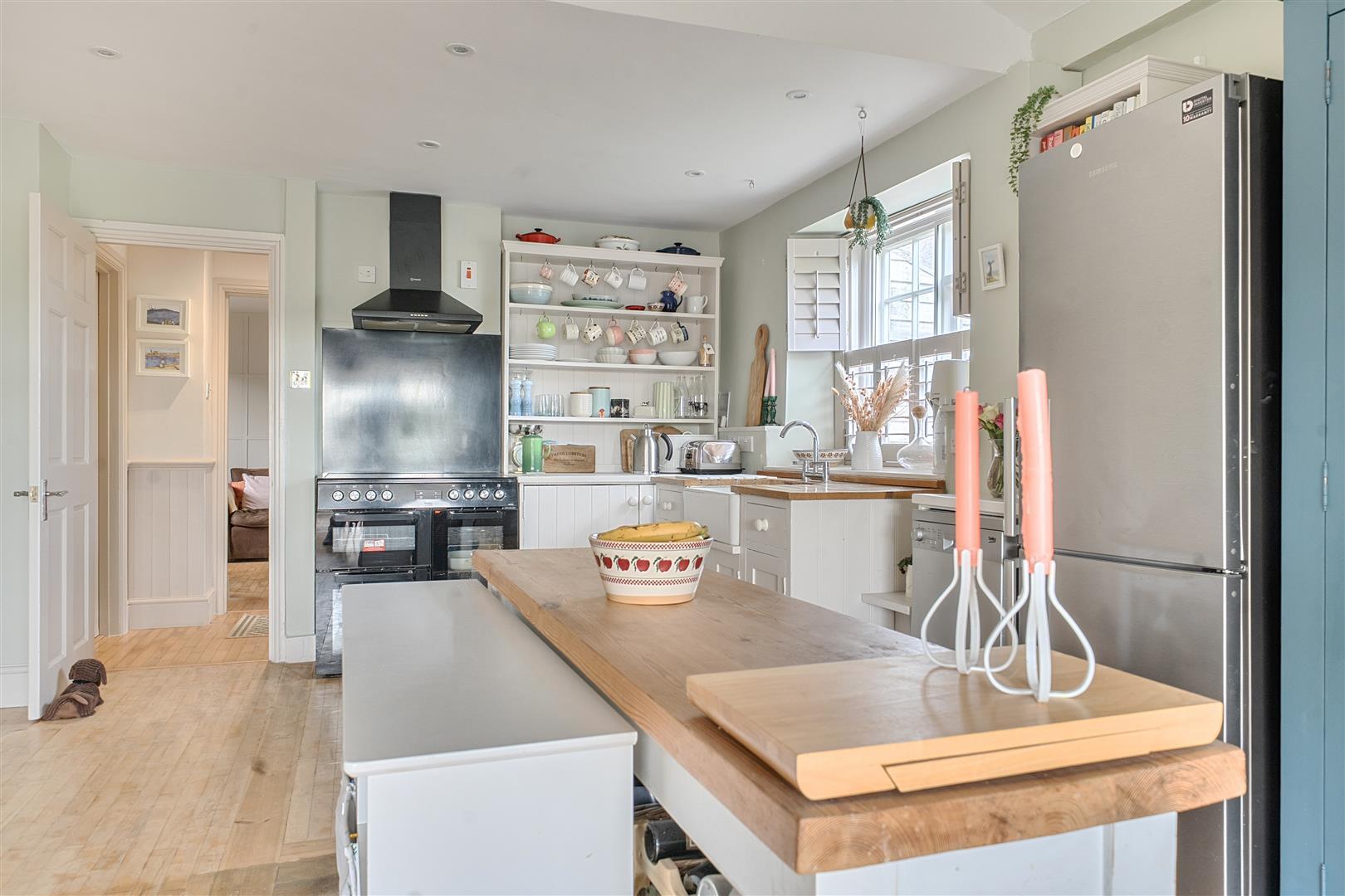 Property Image dca8c3a2-da49-48a2-b058-08ac55e620d0