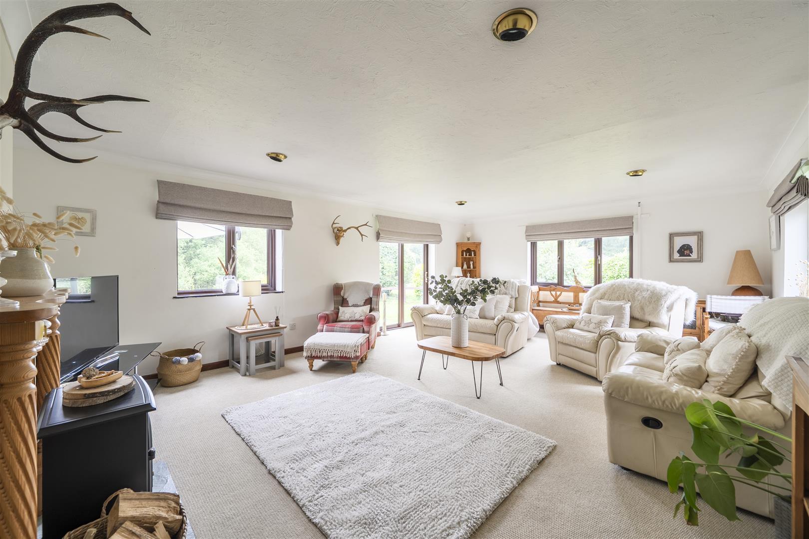 Property Image dcbffa5c-8f94-41f3-ba2c-e0f4413b2bf7