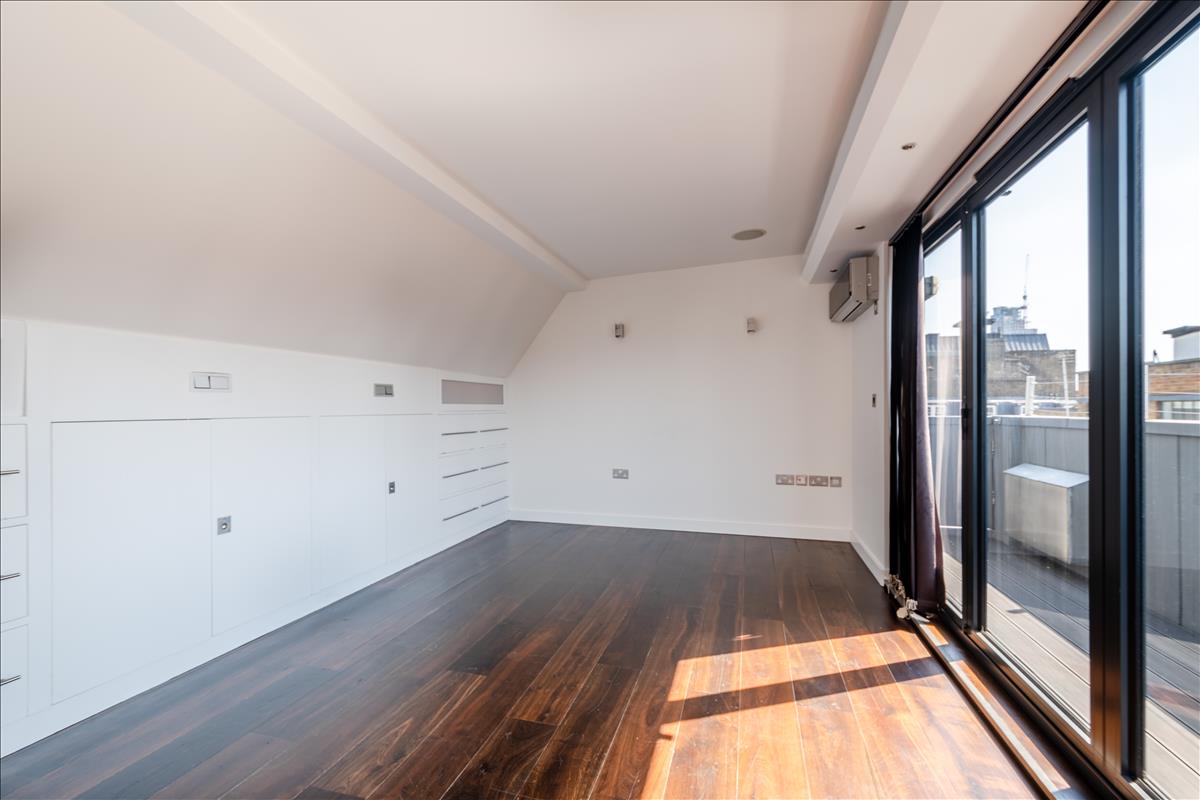 incredible duplex penthouse for rent on charlotte road ec2a