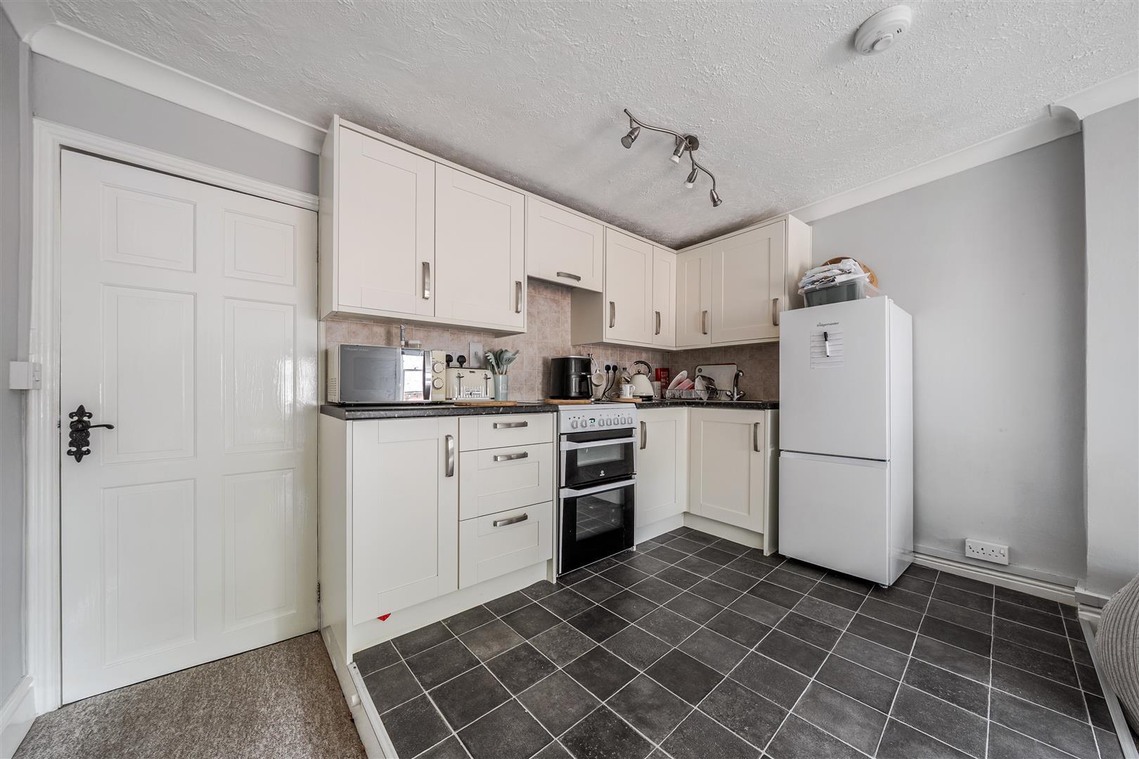 Property Image dd16a778-46b2-40be-8f23-9aa26158d618