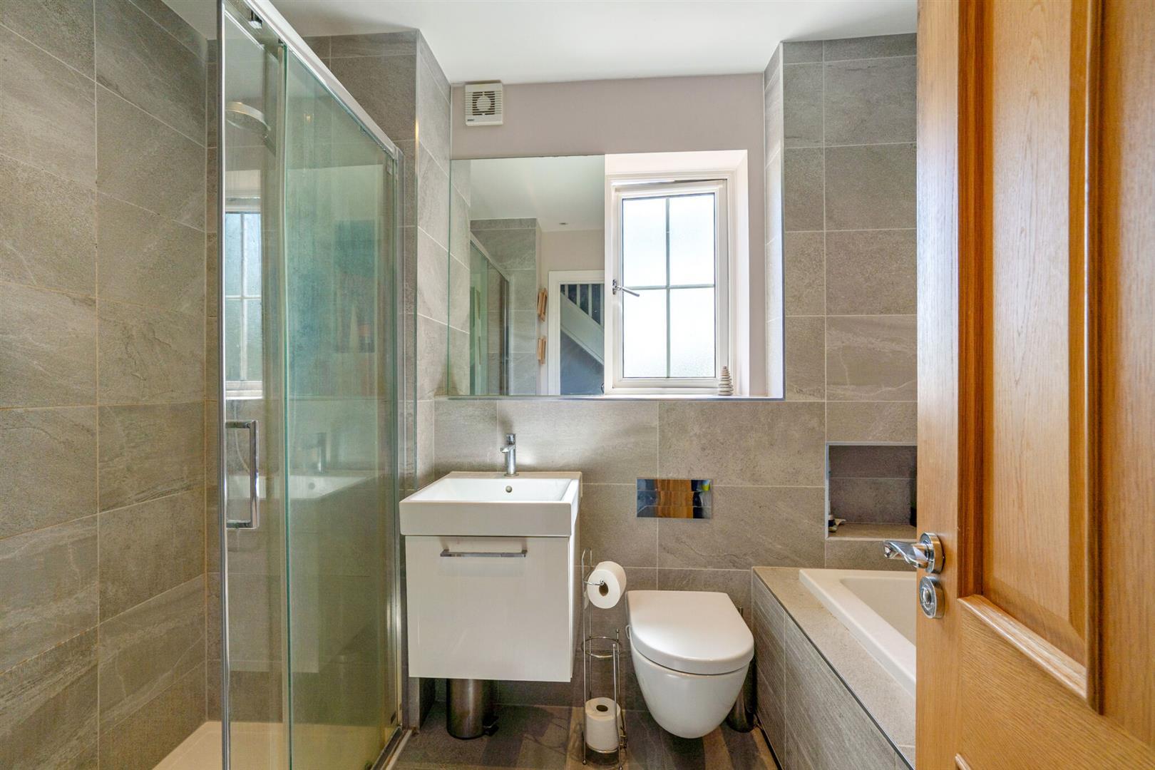 Property Image dd1e08f2-29fc-4c67-bb85-06cb91e30142