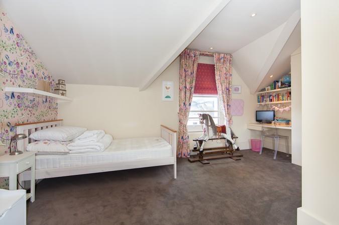 Bedroom (2).jpg