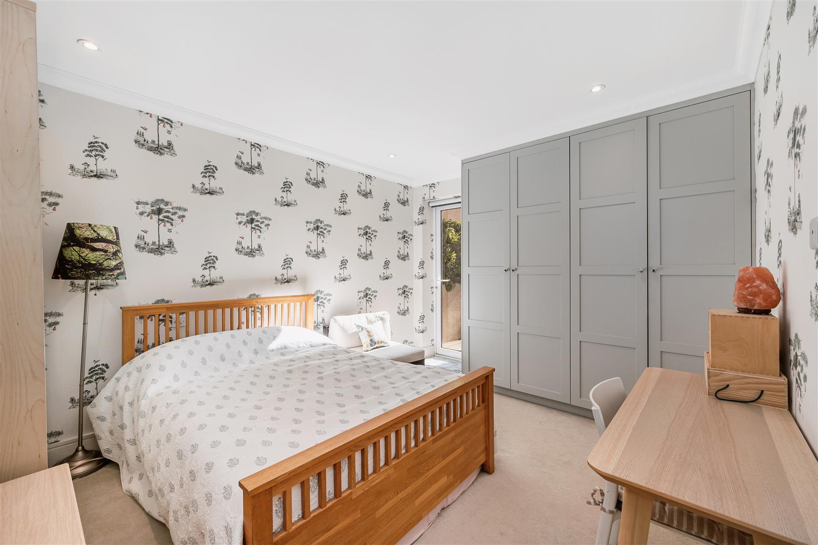 Property Image dd4cba00-7d7e-4a94-89a2-94e8212ec501
