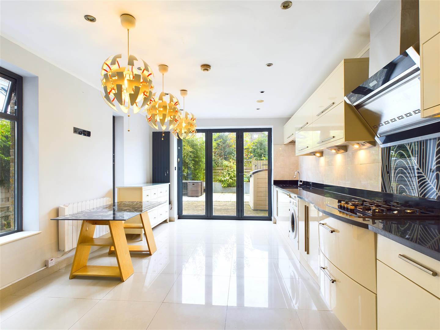 Property Image dd518c7c-3a52-42ce-9a8e-d4c06f0c296e