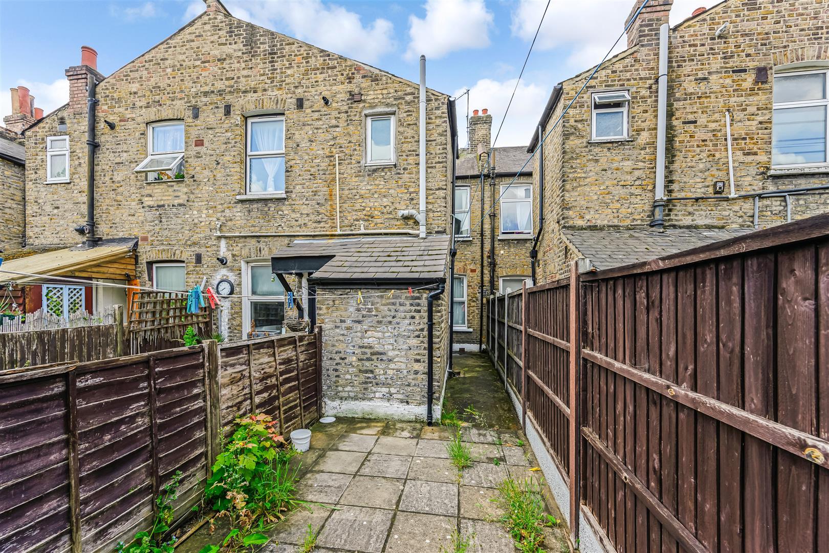 Property Image dd576d90-b656-4f29-b795-d64ea8b13e26