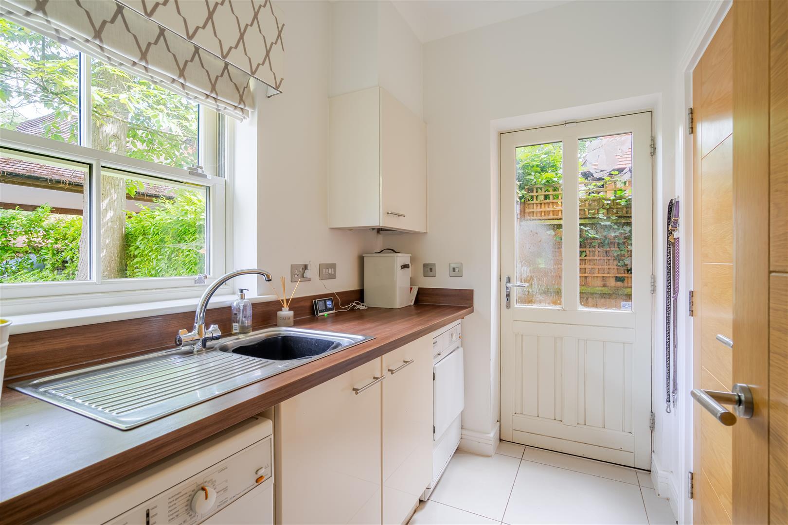 Property Image dda34c94-719b-405d-9c1a-1877b3d8d6b3