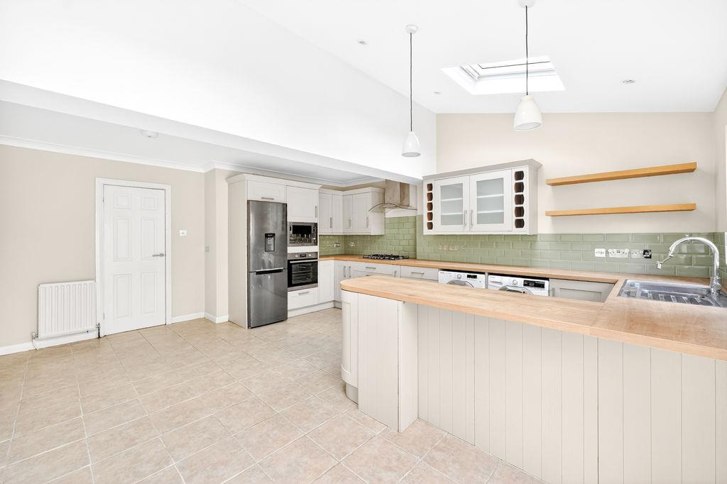 Property Image ddaa8f17-820a-42c2-8f77-94a038efbf38